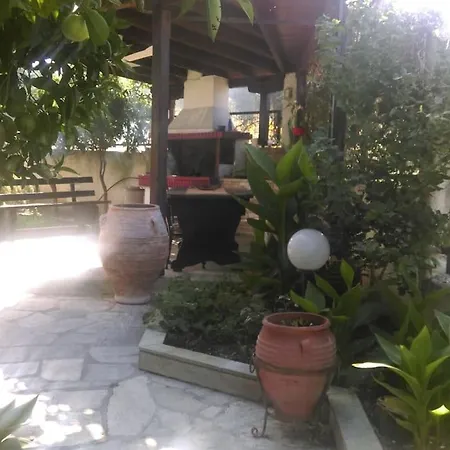 Σπίτι διακοπών Cozy And Stylish Pool House