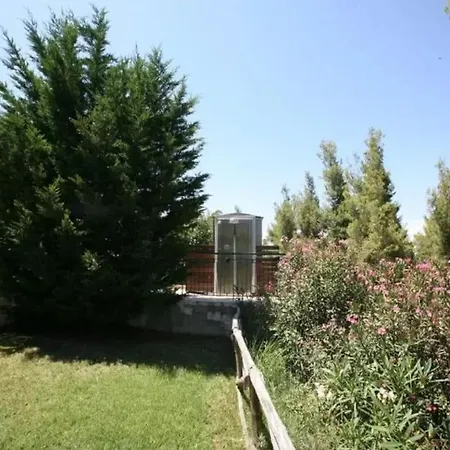 Cozy And Stylish Pool House