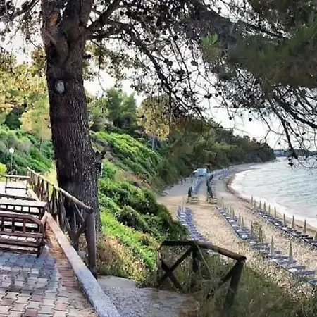Σπίτι διακοπών Cozy And Stylish Pool House *