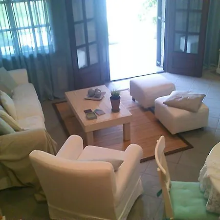 Σπίτι διακοπών Cozy And Stylish Pool House