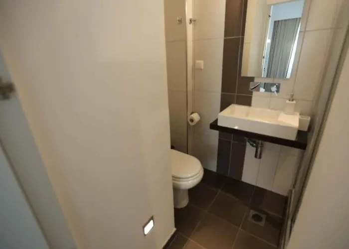 Cozy And Stylish Pool House Kriopigi